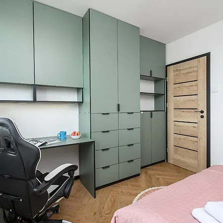 P&o Piwarskiego - Mokotow *