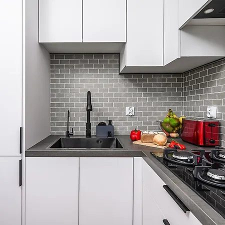 P&o Piwarskiego - Mokotow * وارسو